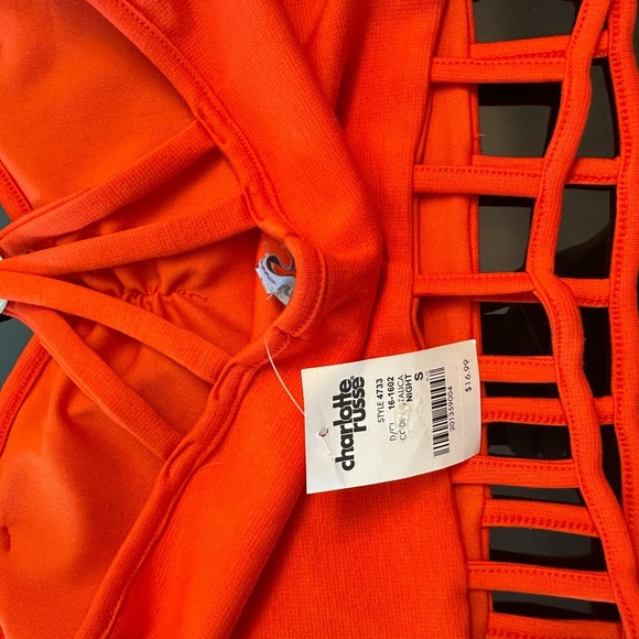 Vibrant Orange Strappy Crop Top - Picture 3 of 3